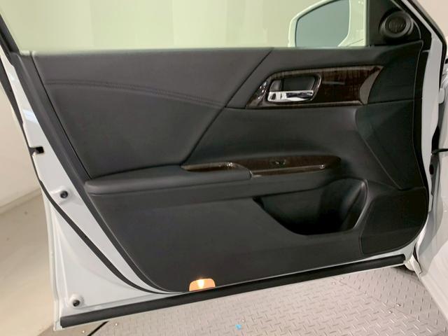 アコードハイブリッド EX フルセグTV AW シートヒーター 電動シート リヤカメラ 禁煙 衝突軽減システム 本革 盗難防止装置 パワーウィンドウ 地デジ USB サンルーフ LED DVD再生 オートエアコン ドラレコ(25枚目)