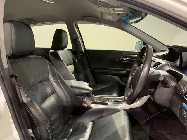 アコードハイブリッド EX フルセグTV AW シートヒーター 電動シート リヤカメラ 禁煙 衝突軽減システム 本革 盗難防止装置 パワーウィンドウ 地デジ USB サンルーフ LED DVD再生 オートエアコン ドラレコ(29枚目)