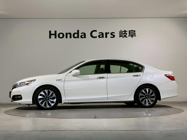 アコードハイブリッド EX フルセグTV AW シートヒーター 電動シート リヤカメラ 禁煙 衝突軽減システム 本革 盗難防止装置 パワーウィンドウ 地デジ USB サンルーフ LED DVD再生 オートエアコン ドラレコ(32枚目)