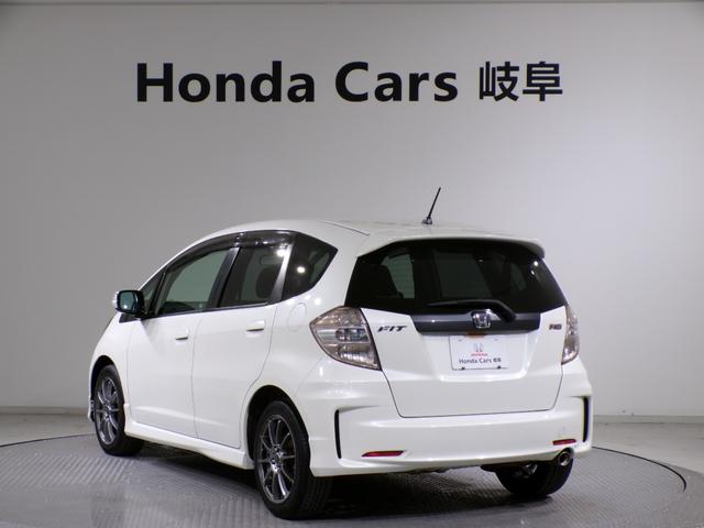 フィット ＲＳ　６ＭＴＥＴＣ社外アルミホイール　運転席エアバック　キ－レス　ＥＳＣ　セキュリティアラーム　禁煙　ＡＡＣ　ＰＷ　ＡＢＳ　パワーステ　スマートキーシステム　両席エアバック（34枚目）