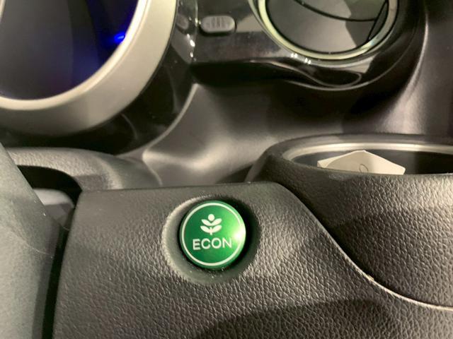 Ｎ－ＢＯＸカスタム ＧＳＳパッケージ　両側電動スライドドア　ＡＷ　ＨＩＤ　両側パワ－スライドドア　禁煙　ＵＳＢ入力　ＴＶナビ　スマ－トキ－　エアコン　ＥＳＣ　Ａ－ＳＴＯＰ　盗難防止システム　パワーウィンドウ　運転席助手席エアバッグ　ＤＶＤ（13枚目）