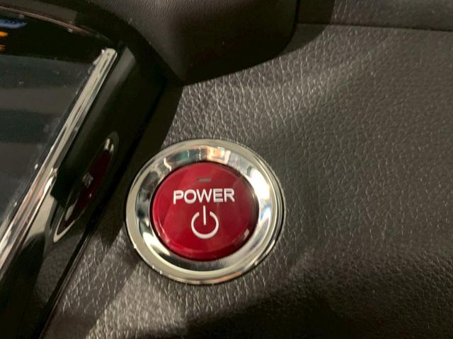 ヴェゼル ハイブリッドＺ　Ｂｌｕｅｔｏｏｔｈ音楽　Ｒカメ　スマキー　ワンオーナー　ＬＥＤランプ　禁煙　ＥＴＣ付　ＵＳＢ　シ－トヒ－タ－　サイドカーテンエアバック　運転席助手席エアバッグ　ＶＳＡ　パワーステアリング　キーフリ（11枚目）