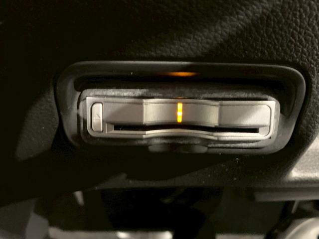 ヴェゼル ハイブリッドＺ　Ｂｌｕｅｔｏｏｔｈ音楽　Ｒカメ　スマキー　ワンオーナー　ＬＥＤランプ　禁煙　ＥＴＣ付　ＵＳＢ　シ－トヒ－タ－　サイドカーテンエアバック　運転席助手席エアバッグ　ＶＳＡ　パワーステアリング　キーフリ（13枚目）
