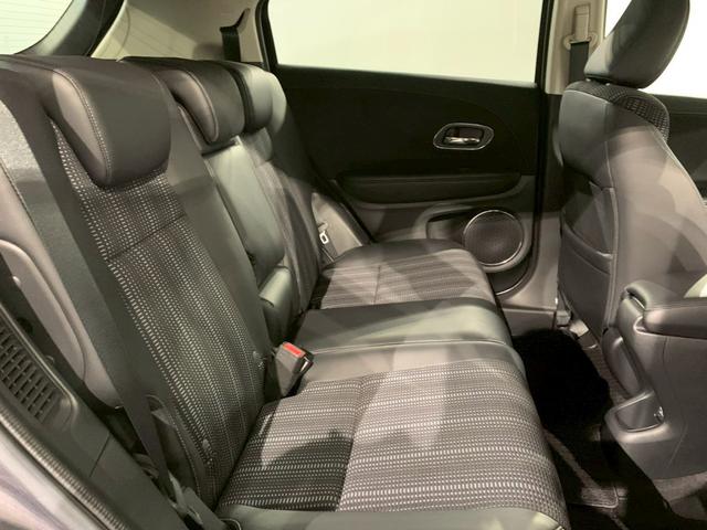 ヴェゼル ハイブリッドＺ　Ｂｌｕｅｔｏｏｔｈ音楽　Ｒカメ　スマキー　ワンオーナー　ＬＥＤランプ　禁煙　ＥＴＣ付　ＵＳＢ　シ－トヒ－タ－　サイドカーテンエアバック　運転席助手席エアバッグ　ＶＳＡ　パワーステアリング　キーフリ（27枚目）