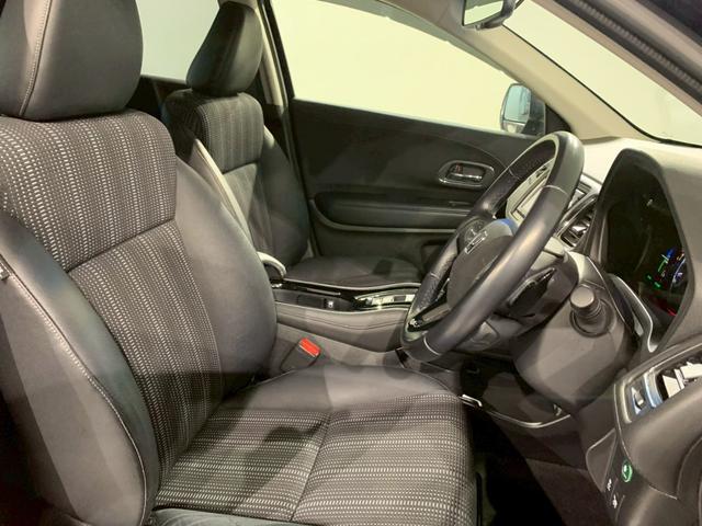 ヴェゼル ハイブリッドＺ　Ｂｌｕｅｔｏｏｔｈ音楽　Ｒカメ　スマキー　ワンオーナー　ＬＥＤランプ　禁煙　ＥＴＣ付　ＵＳＢ　シ－トヒ－タ－　サイドカーテンエアバック　運転席助手席エアバッグ　ＶＳＡ　パワーステアリング　キーフリ（29枚目）