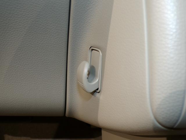 アルトラパン Ｓ　４ＷＤＢｌｕｅｔｏｏｔｈ接続両席シートヒーターＥＴＣスマートキー　フロントベンチシート　アイドリングストップ車　Ｓキー　ブレーキサポート　イモビライザー　禁煙　１セグ　横滑り防止システム　ＤＶＤ再生（15枚目）