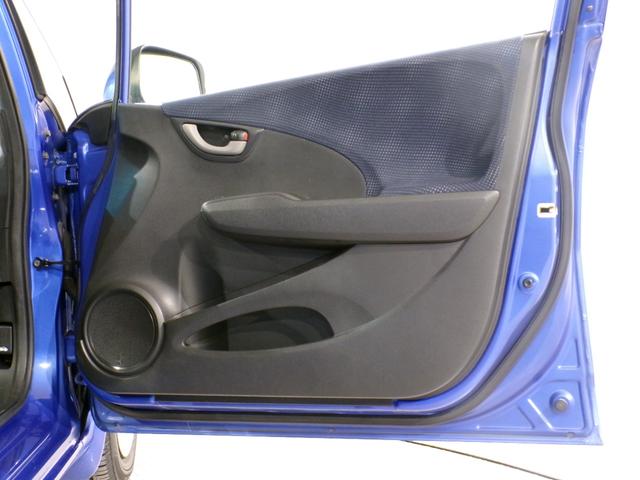 フィット Gスマートセレクション ETCワンセグTVスマートキー エアバック Wエアーバック イモビライザー ナビTV 禁煙 DVD パワーウィンドウ ABS パワステ エアコン キーレス スマートキープッシュスタート(19枚目)