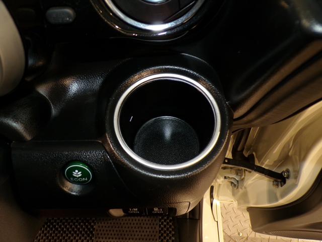 Ｎ－ＢＯＸカスタム ＧターボＳＳブラックスタイルパッケージ　４ＷＤＢｌｕｅｔｏｏｔｈ接続シートヒーター両側電動スライドドアＥＴＣフルセグＴＶ純正アルミホイールスマートキー　リアカメラ　横滑り防止　オートエアコン　禁煙車　オートクルーズコントロール　ＤＶＤ（29枚目）