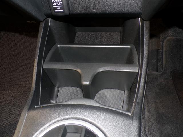 フィットハイブリッド スマートセレクション　Ｂｌｕｅｔｏｏｔｈ接続ＥＴＣフルセグＴＶ社外アルミホイール　エコモード　禁煙　地デジＴＶ　スマートキー　オートクルーズコントロール　イモビ　キーフリー　オートエアコン　ＡＢＳ　パワーウィンドウ　ＶＳＡ（21枚目）