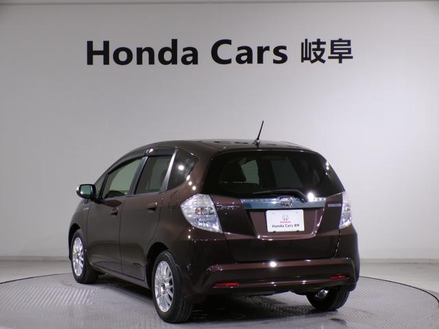 フィットハイブリッド スマートセレクション　Ｂｌｕｅｔｏｏｔｈ接続ＥＴＣフルセグＴＶ社外アルミホイール　エコモード　禁煙　地デジＴＶ　スマートキー　オートクルーズコントロール　イモビ　キーフリー　オートエアコン　ＡＢＳ　パワーウィンドウ　ＶＳＡ（39枚目）
