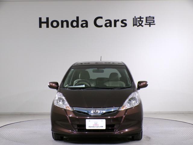 フィットハイブリッド スマートセレクション　Ｂｌｕｅｔｏｏｔｈ接続ＥＴＣフルセグＴＶ社外アルミホイール　エコモード　禁煙　地デジＴＶ　スマートキー　オートクルーズコントロール　イモビ　キーフリー　オートエアコン　ＡＢＳ　パワーウィンドウ　ＶＳＡ（42枚目）