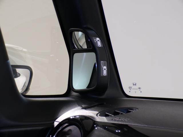 N-BOXカスタム GSSパッケージ 両側電動スライドドアドラレコ前後ワンセグTV純正アルミホイールスマートキー 両側パワ-スライドドア 禁煙 スマ-トキ- 1オーナ Bカメ エアコン ESC A-STOP 盗難防止システム ABS(7枚目)