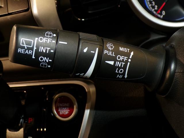 N-BOXカスタム GSSパッケージ 両側電動スライドドアドラレコ前後ワンセグTV純正アルミホイールスマートキー 両側パワ-スライドドア 禁煙 スマ-トキ- 1オーナ Bカメ エアコン ESC A-STOP 盗難防止システム ABS(16枚目)