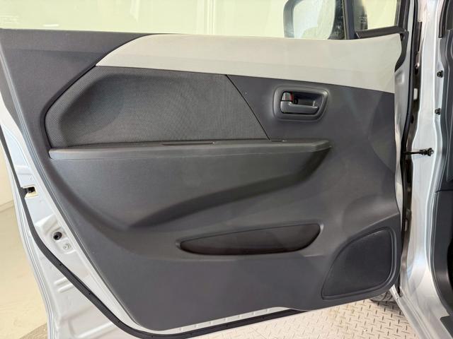 ワゴンＲ ＦＸ　運転席シートヒーター　禁煙　シ－トヒ－タ－　Ａストップ　ＡＵＴＯエアコン　Ｗエアバッグ　キーレス　ＡＢＳ　エアバック　パワーウィンド　パワステ（17枚目）