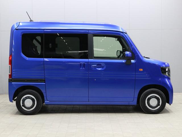Ｎ－ＶＡＮ＋スタイル ファン　衝突軽減ブレーキ　誤発進抑制　アダプティブクルーズ　レーンキープ　ＬＥＤヘッド＆フォグ　急速充電ＵＳＢ　フルオートエアコン　ステアリングリモコン　アームレスト　スマートキー　禁煙車　ワンオーナー（12枚目）