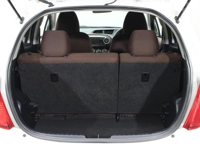ヴィッツ ジュエラ　ワンオーナー　禁煙車　パワーステアリング　パワーウインドウ　オートエアコン　ドアバイザー　フロアマット　スマートキー　キーレス　ＥＴＣ　ＡＢＳ　電動格納ミラー　盗難防止装置　衝突安全ボディ（29枚目）