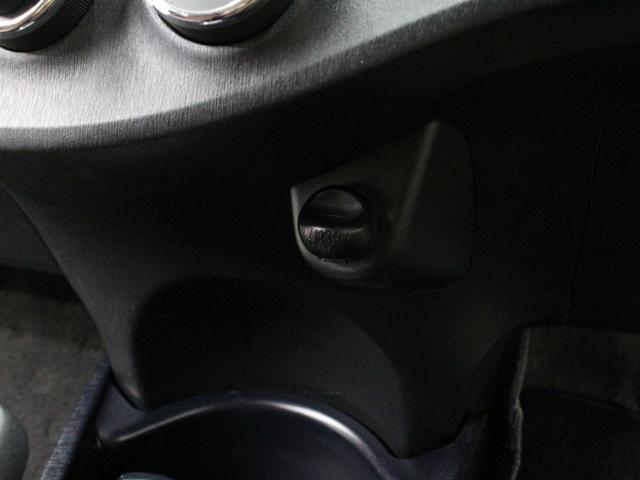 ヴィッツ ジュエラ　ワンオーナー　禁煙車　パワーステアリング　パワーウインドウ　オートエアコン　ドアバイザー　フロアマット　スマートキー　キーレス　ＥＴＣ　ＡＢＳ　電動格納ミラー　盗難防止装置　衝突安全ボディ（38枚目）