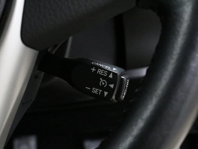 ヴォクシー ハイブリッドV 純正10型ナビ リア席モニター 衝突軽減ブレーキ ドラレコ シートヒーター 純正15AW クルーズコントロール エンジンスターター オートハイビーム LEDヘッド ワンオーナー 禁煙車 ETC2.0(12枚目)