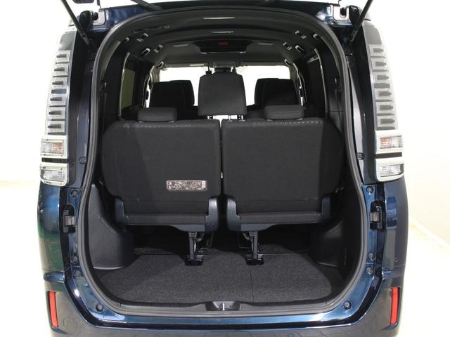 ヴォクシー ハイブリッドV 純正10型ナビ リア席モニター 衝突軽減ブレーキ ドラレコ シートヒーター 純正15AW クルーズコントロール エンジンスターター オートハイビーム LEDヘッド ワンオーナー 禁煙車 ETC2.0(19枚目)