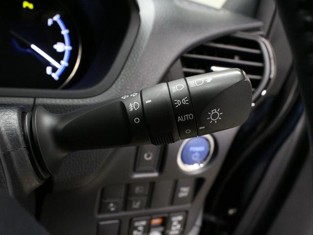 ヴォクシー ハイブリッドV 純正10型ナビ リア席モニター 衝突軽減ブレーキ ドラレコ シートヒーター 純正15AW クルーズコントロール エンジンスターター オートハイビーム LEDヘッド ワンオーナー 禁煙車 ETC2.0(60枚目)