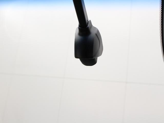 フィット e:HEVクロスター 純正9型ナビ 前後ドラレコ パーキングセンサー 渋滞追従クルーズ 電子パーキング ブレーキホールド オートハイビーム 1オーナー 禁煙 急速充電USB 純正16AW Bluetooth 車線維持支援(8枚目)