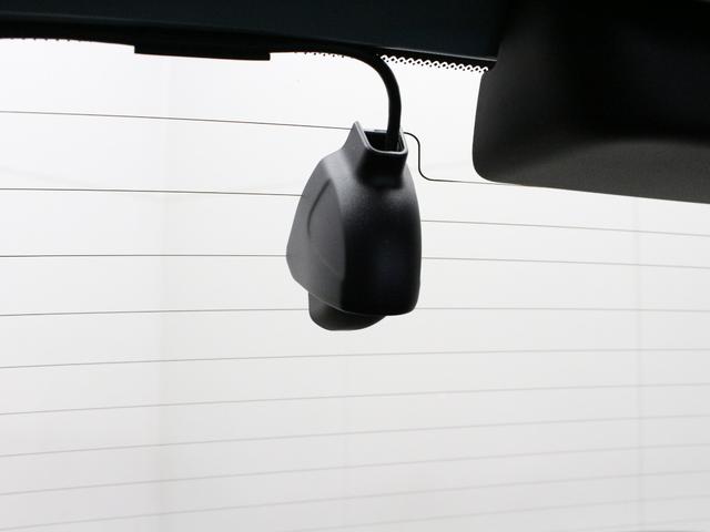 フィット e:HEVクロスター 純正9型ナビ 前後ドラレコ パーキングセンサー 渋滞追従クルーズ 電子パーキング ブレーキホールド オートハイビーム 1オーナー 禁煙 急速充電USB 純正16AW Bluetooth 車線維持支援(9枚目)