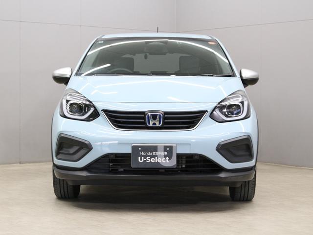 フィット e:HEVクロスター 純正9型ナビ 前後ドラレコ パーキングセンサー 渋滞追従クルーズ 電子パーキング ブレーキホールド オートハイビーム 1オーナー 禁煙 急速充電USB 純正16AW Bluetooth 車線維持支援(19枚目)