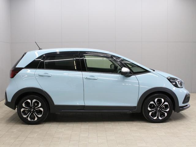 フィット e:HEVクロスター 純正9型ナビ 前後ドラレコ パーキングセンサー 渋滞追従クルーズ 電子パーキング ブレーキホールド オートハイビーム 1オーナー 禁煙 急速充電USB 純正16AW Bluetooth 車線維持支援(26枚目)