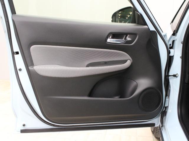 フィット e:HEVクロスター 純正9型ナビ 前後ドラレコ パーキングセンサー 渋滞追従クルーズ 電子パーキング ブレーキホールド オートハイビーム 1オーナー 禁煙 急速充電USB 純正16AW Bluetooth 車線維持支援(48枚目)