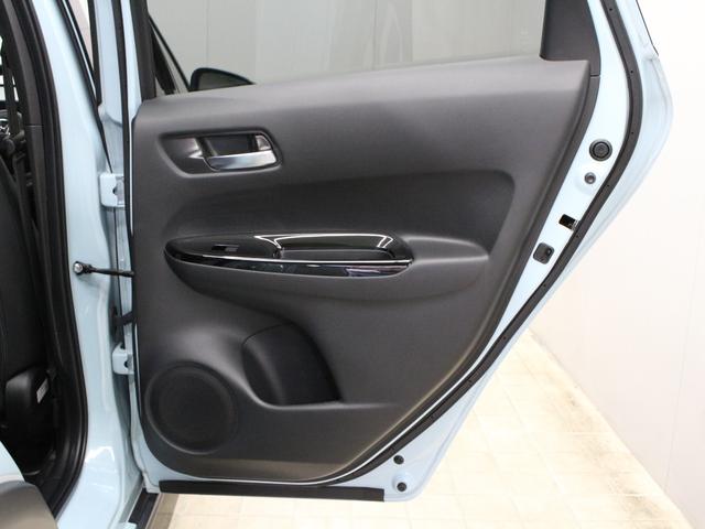 フィット e:HEVクロスター 純正9型ナビ 前後ドラレコ パーキングセンサー 渋滞追従クルーズ 電子パーキング ブレーキホールド オートハイビーム 1オーナー 禁煙 急速充電USB 純正16AW Bluetooth 車線維持支援(49枚目)