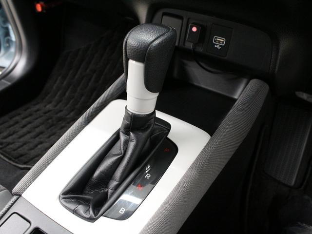 フィット e:HEVクロスター 純正9型ナビ 前後ドラレコ パーキングセンサー 渋滞追従クルーズ 電子パーキング ブレーキホールド オートハイビーム 1オーナー 禁煙 急速充電USB 純正16AW Bluetooth 車線維持支援(59枚目)