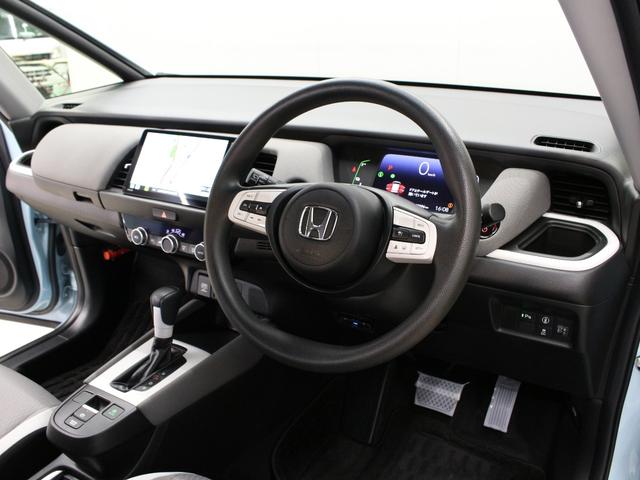 フィット e:HEVクロスター 純正9型ナビ 前後ドラレコ パーキングセンサー 渋滞追従クルーズ 電子パーキング ブレーキホールド オートハイビーム 1オーナー 禁煙 急速充電USB 純正16AW Bluetooth 車線維持支援(77枚目)