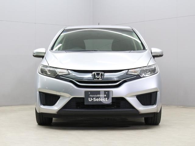 フィットハイブリッド Fパッケージ メモリーナビ Sモードスイッチ スマートキー 禁煙車 電動格納ミラー バックカメラ 横滑り防止装置 ECONスイッチ フルオートエアコン 盗難防止装置 プライバシーガラス フロアマット ETC(17枚目)