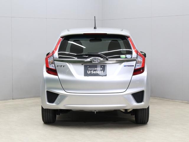 フィットハイブリッド Fパッケージ メモリーナビ Sモードスイッチ スマートキー 禁煙車 電動格納ミラー バックカメラ 横滑り防止装置 ECONスイッチ フルオートエアコン 盗難防止装置 プライバシーガラス フロアマット ETC(18枚目)