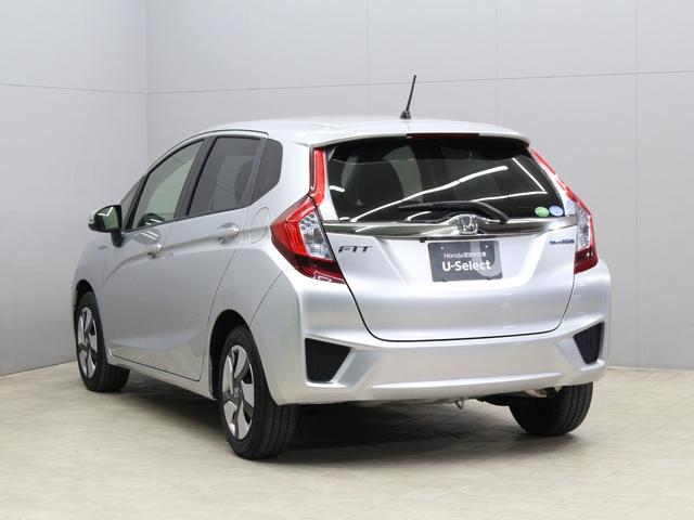 フィットハイブリッド Fパッケージ メモリーナビ Sモードスイッチ スマートキー 禁煙車 電動格納ミラー バックカメラ 横滑り防止装置 ECONスイッチ フルオートエアコン 盗難防止装置 プライバシーガラス フロアマット ETC(22枚目)