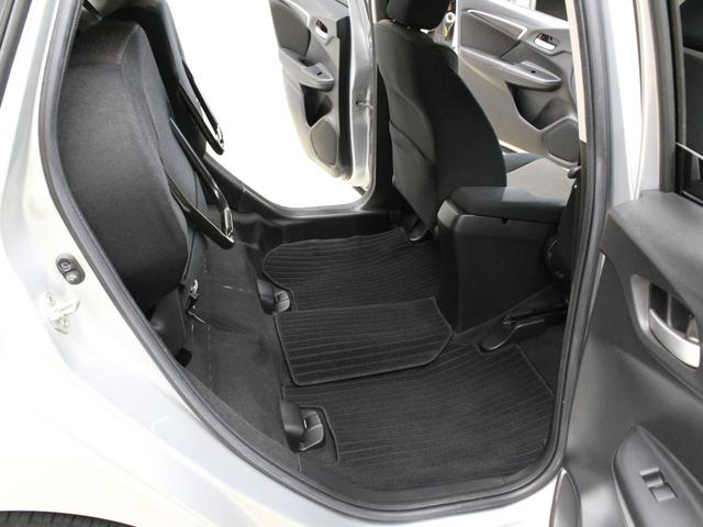 フィットハイブリッド Fパッケージ メモリーナビ Sモードスイッチ スマートキー 禁煙車 電動格納ミラー バックカメラ 横滑り防止装置 ECONスイッチ フルオートエアコン 盗難防止装置 プライバシーガラス フロアマット ETC(69枚目)