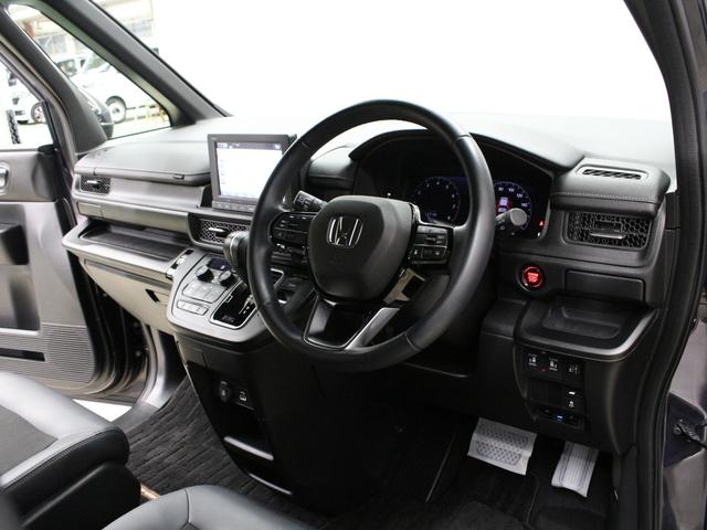 ステップワゴン スパーダ　純正８型ナビ　両パワスラ　ブラインドスポット　パワーテールゲート　２列目オットマン　シートヒーター　パーキングセンサー　渋滞追従クルーズ　電子パーキング　ブレーキホールド　オートハイビーム　１オーナー（35枚目）