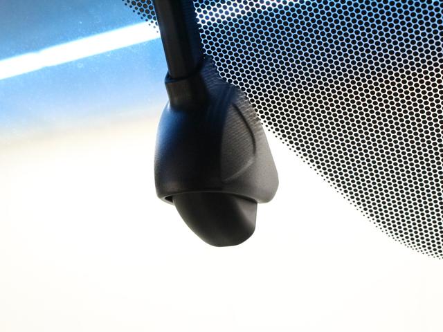 ステップワゴンスパーダ スパーダハイブリッドＧ・ＥＸホンダセンシングブラスタ　純正１０型ナビ　電子パーキング　渋滞追従クルーズ　両側パワスラ　前後ドラレコ　シートヒーター　純正１６ＡＷ　フロントカメラ　ワンオーナー　禁煙車　Ｂｌｕｅｔｏｏｔｈ　ＡｐｐｌｅＣａｒＰｌａｙ（11枚目）