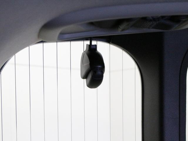 ステップワゴンスパーダ スパーダハイブリッドＧ・ＥＸホンダセンシングブラスタ　純正１０型ナビ　電子パーキング　渋滞追従クルーズ　両側パワスラ　前後ドラレコ　シートヒーター　純正１６ＡＷ　フロントカメラ　ワンオーナー　禁煙車　Ｂｌｕｅｔｏｏｔｈ　ＡｐｐｌｅＣａｒＰｌａｙ（12枚目）