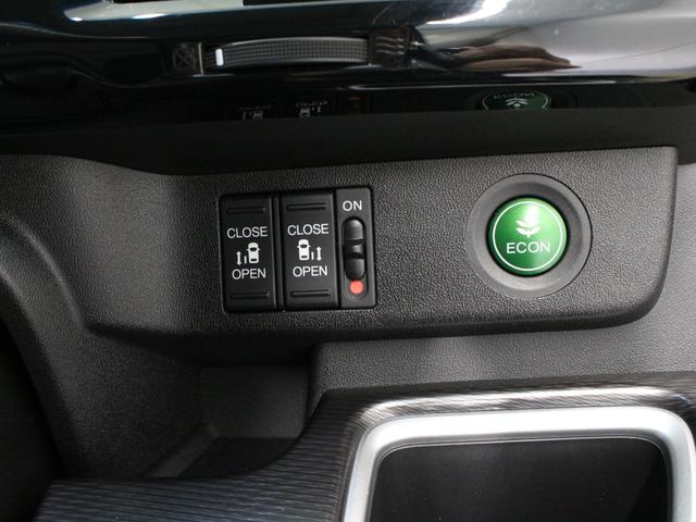 ステップワゴンスパーダ スパーダハイブリッドＧ・ＥＸホンダセンシングブラスタ　純正１０型ナビ　電子パーキング　渋滞追従クルーズ　両側パワスラ　前後ドラレコ　シートヒーター　純正１６ＡＷ　フロントカメラ　ワンオーナー　禁煙車　Ｂｌｕｅｔｏｏｔｈ　ＡｐｐｌｅＣａｒＰｌａｙ（13枚目）