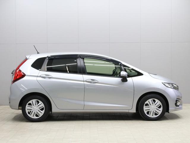 フィット 13G・Lホンダセンシング 衝突軽減ブレーキ 純正ナ LEDヘッド&フォグ アダプティブクルーズ 車線維持支援 誤発進抑制装置 ワンオーナー 禁煙車 Bluetooth ステアリングリモコン ドアバイザー アイドリングストップ(24枚目)