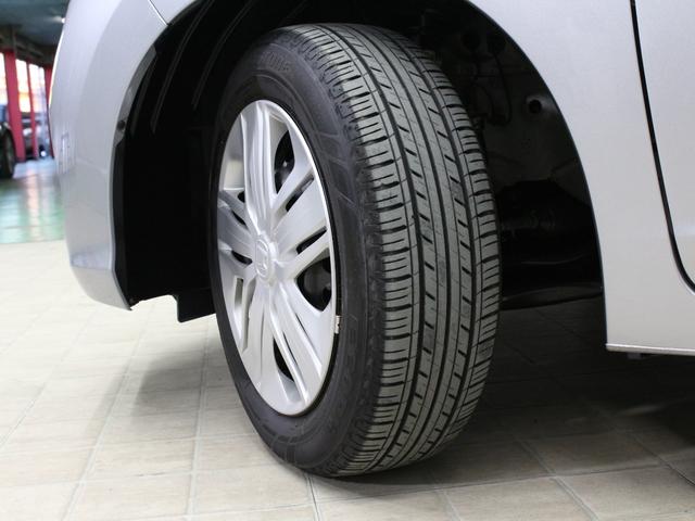 フィット 13G・Lホンダセンシング 衝突軽減ブレーキ 純正ナ LEDヘッド&フォグ アダプティブクルーズ 車線維持支援 誤発進抑制装置 ワンオーナー 禁煙車 Bluetooth ステアリングリモコン ドアバイザー アイドリングストップ(25枚目)