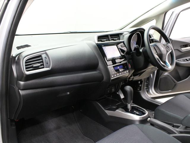 フィット 13G・Lホンダセンシング 衝突軽減ブレーキ 純正ナ LEDヘッド&フォグ アダプティブクルーズ 車線維持支援 誤発進抑制装置 ワンオーナー 禁煙車 Bluetooth ステアリングリモコン ドアバイザー アイドリングストップ(33枚目)