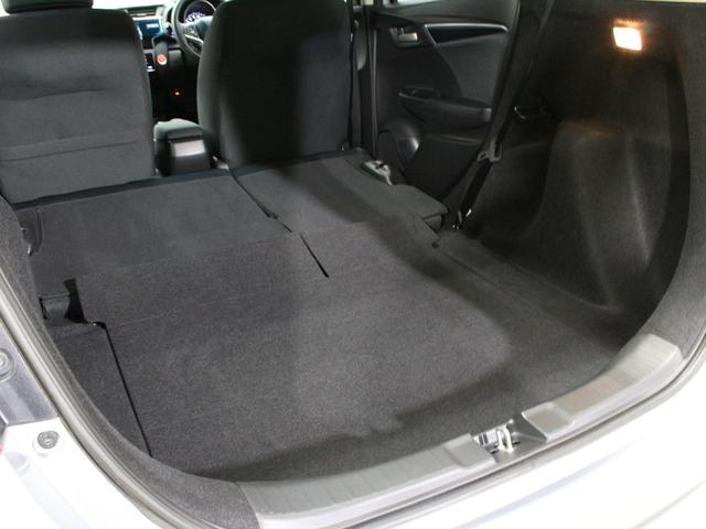 フィット 13G・Lホンダセンシング 衝突軽減ブレーキ 純正ナ LEDヘッド&フォグ アダプティブクルーズ 車線維持支援 誤発進抑制装置 ワンオーナー 禁煙車 Bluetooth ステアリングリモコン ドアバイザー アイドリングストップ(37枚目)