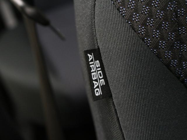 フィット 13G・Lホンダセンシング 衝突軽減ブレーキ 純正ナ LEDヘッド&フォグ アダプティブクルーズ 車線維持支援 誤発進抑制装置 ワンオーナー 禁煙車 Bluetooth ステアリングリモコン ドアバイザー アイドリングストップ(41枚目)