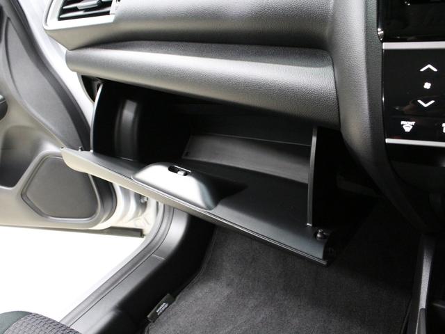 フィット 13G・Lホンダセンシング 衝突軽減ブレーキ 純正ナ LEDヘッド&フォグ アダプティブクルーズ 車線維持支援 誤発進抑制装置 ワンオーナー 禁煙車 Bluetooth ステアリングリモコン ドアバイザー アイドリングストップ(52枚目)