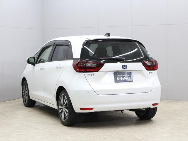 フィット ｅ：ＨＥＶホーム　純正８型ナビ　前後ドラレコ　渋滞追従クルーズ　電子パーキング　パーキングセンサー　ブレーキホールド　オートハイビーム　ワンオーナー　ハーフレザー　本革巻ステアリング　純正１６ＡＷ　Ｂｌｕｅｔｏｏｔｈ（26枚目）