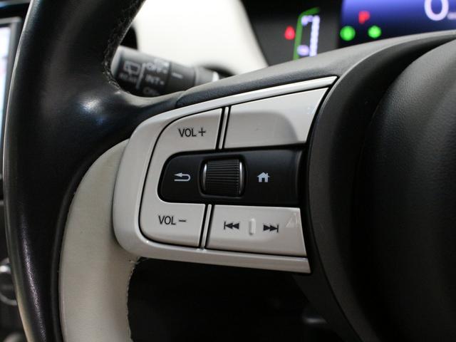 フィット ｅ：ＨＥＶホーム　純正８型ナビ　前後ドラレコ　渋滞追従クルーズ　電子パーキング　パーキングセンサー　ブレーキホールド　オートハイビーム　ワンオーナー　ハーフレザー　本革巻ステアリング　純正１６ＡＷ　Ｂｌｕｅｔｏｏｔｈ（58枚目）