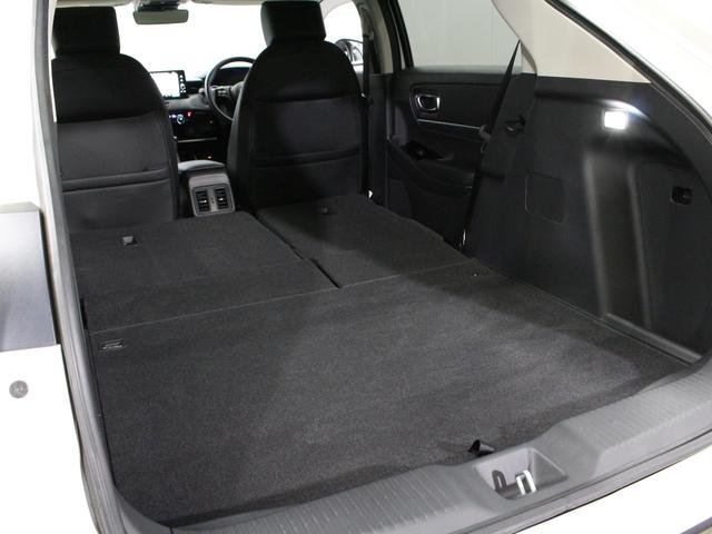 ヴェゼル ｅ：ＨＥＶＺ　純正９型ナビ　パワーテールゲート　ステアリングヒーター　シートヒーター　パーキングセンサー　渋滞追従クルーズ　車線維持支援　電子パーキング　ブレーキホールド　ワンオーナー　禁煙車　オートハイビーム（41枚目）