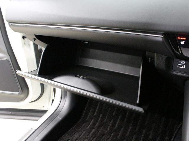 ヴェゼル ｅ：ＨＥＶＺ　純正９型ナビ　パワーテールゲート　ステアリングヒーター　シートヒーター　パーキングセンサー　渋滞追従クルーズ　車線維持支援　電子パーキング　ブレーキホールド　ワンオーナー　禁煙車　オートハイビーム（53枚目）